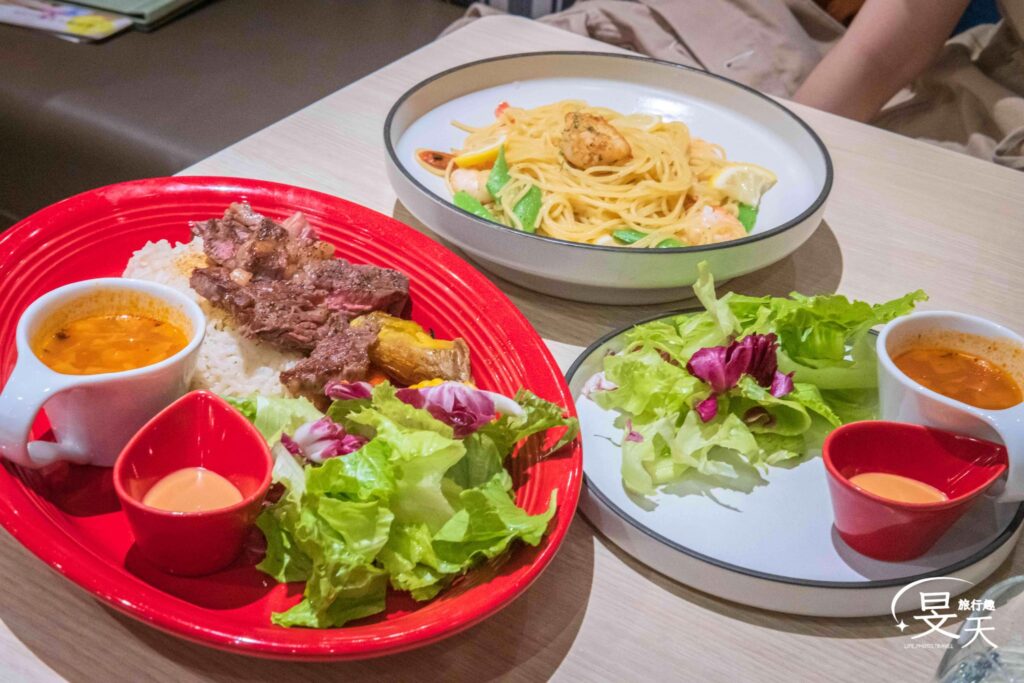 武蔵野森珈琲;美國沙朗心牛排佐香蒜飯;干貝鮮蝦檸檬風味義大利麵 武蔵野森珈琲;美國沙朗心牛排佐香蒜飯;干貝鮮蝦檸檬風味義大利麵