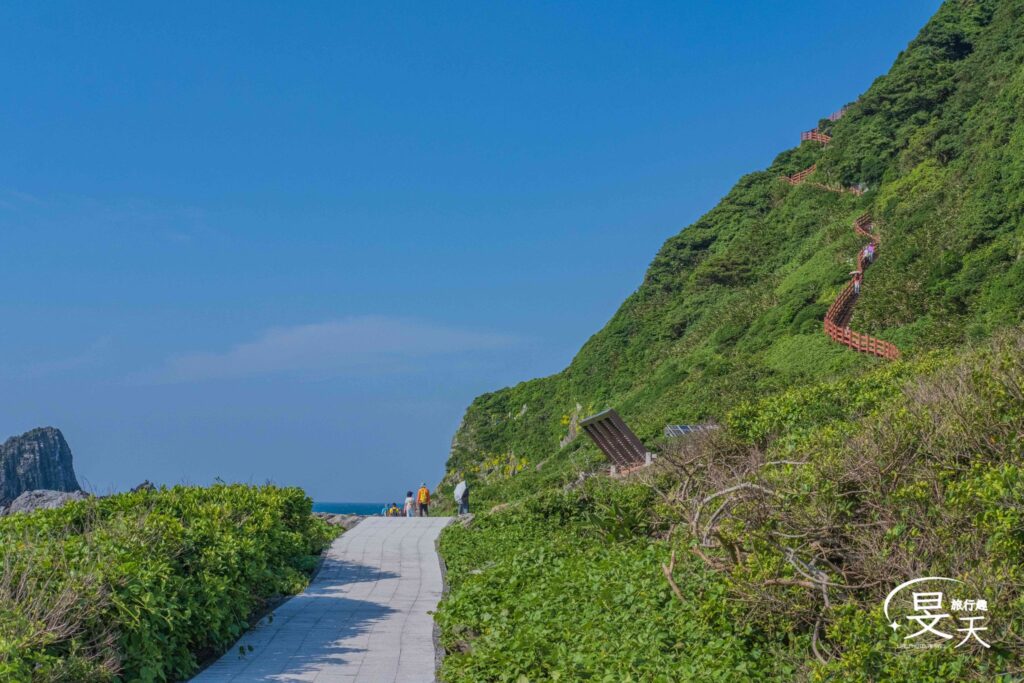 基隆嶼登島;濱海步道;登山步道 基隆嶼登島;濱海步道;登山步道