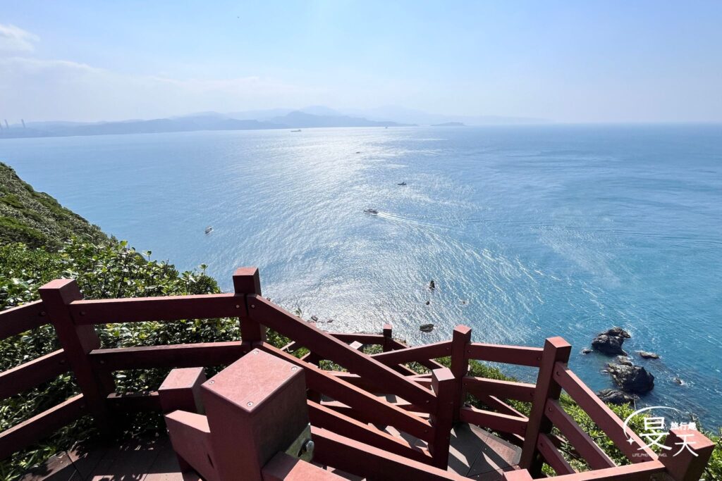 基隆嶼登塔;登山步道 基隆嶼登塔;登山步道
