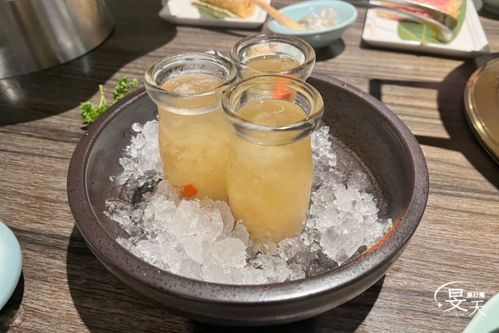 台北中山北店青花驕;店家招待的美人銀耳釀 台北中山北店青花驕;店家招待的美人銀耳釀