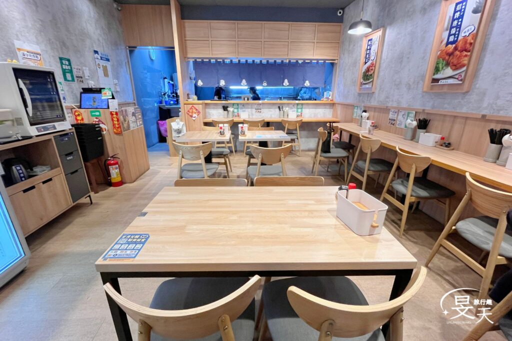 麵匡匡新莊佳瑪店;用餐環境 麵匡匡新莊佳瑪店;用餐環境