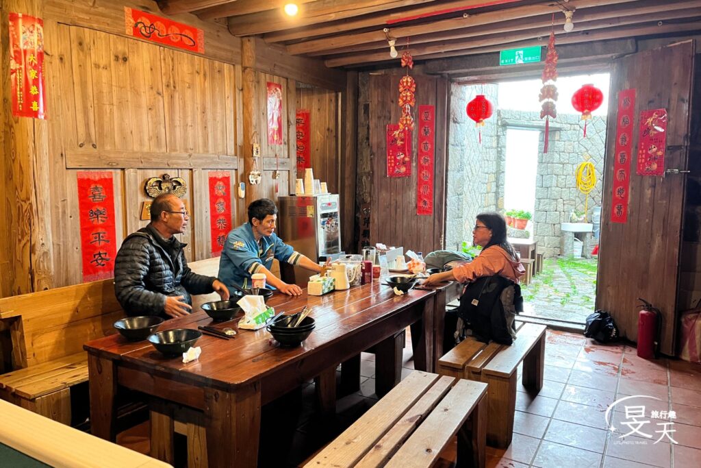 馬祖三天兩夜｜北竿&大坵島-在風雨中尋鹿，於芹壁石屋間安放時光 