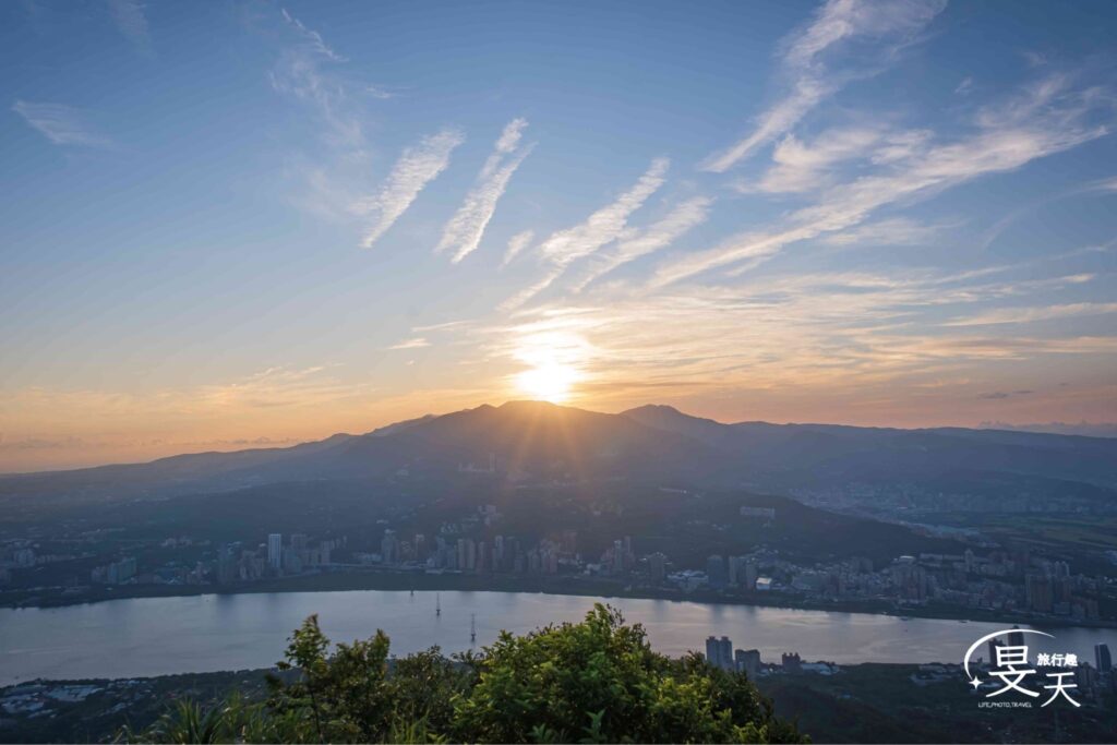 硬漢嶺日出
