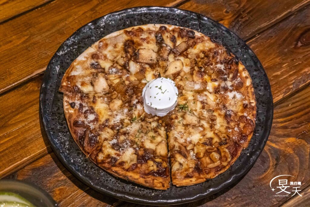 豹豹咖啡森林館BBQ 燒烤雞肉披薩