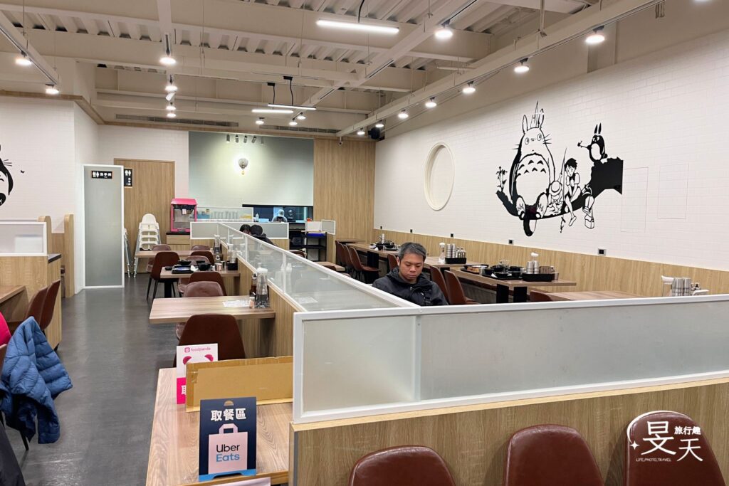 极上手作豬排店用餐環境