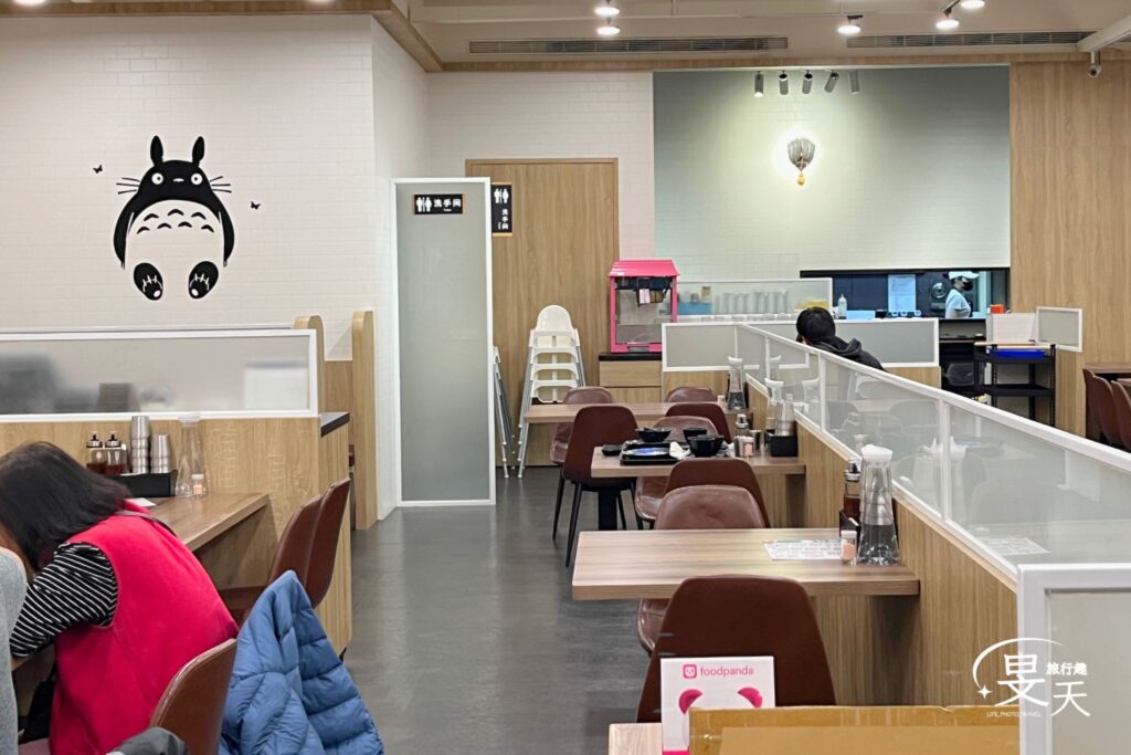 极上手作豬排店用餐環境